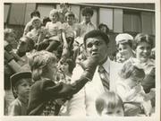 MUHAMMAD ALI VISITING GREAT ORMOND STREET HOSPITAL 1977 PRESS PHOTOGRAPH