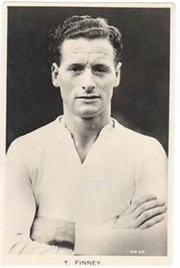 TOM FINNEY (PRESTON NORTH END & ENGLAND) FOOTBALL POSTCARD