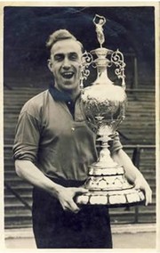 BILLY WRIGHT (WOLVERHAMPTON WANDERERS) 1954