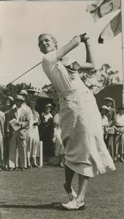 MLLE. F. TOLLON (FRANCE) AT WORPLESDON 1937 PRESS PHOTOGRAPH