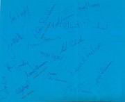 HIBERNIAN FOOTBALL CLUB SIGNED SHEET (EARLY 1980S)