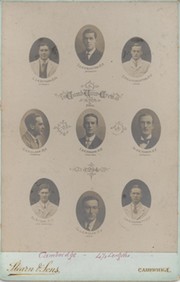 CAMBRIDGE UNIVERSITY CREW 1914 CABINET PHOTOGRAPH