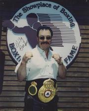 BILLY BACKUS (USA) SIGNED BOXING PHOTOGRAPH