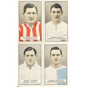 FAMOUS FOOTBALLERS (BROWN BACK) 1926 (GALLAHER) CIGARETTE CARDS