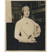 MISS PEGGY BUTLER (BRITISH FOIL CHAMPION) 1930 PRESS PHOTOGRAPH
