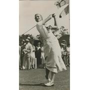 MLLE. F. TOLLON (FRANCE) AT WORPLESDON 1937 PRESS PHOTOGRAPH