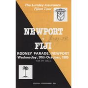 NEWPORT V FIJI 1985 RUGBY UNION PROGRAMME - SIGNED BY FIJI TEAM