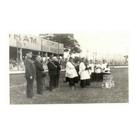 MANSFIELD TOWN (FIELD MILL) FOOTBALL POSTCARD