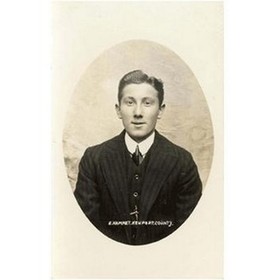 ERNIE HAMMETT (NEWPORT COUNTY & WALES) FOOTBALL POSTCARD