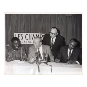 DICK TIGER V BOB FOSTER (CONTRACT SIGNING) 1968