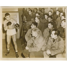 JOE LOUIS WORLD WAR II 1944 (EXHIBITION BOUT) PRESS PHOTOGRAPH