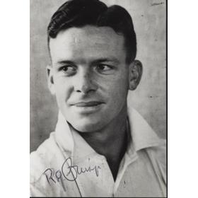 BOB CRISP (SOUTH AFRICA) SIGNED CRICKET PHOTOGRAPH
