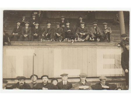 SOUTHAMPTON V BRIGHTON CROWD SCENE FOOTBALL POSTCARD