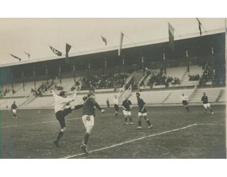 GREAT BRITAIN V FINLAND 1912 OLYMPICS (FOOTBALL SEMI-FINAL) POSTCARD
