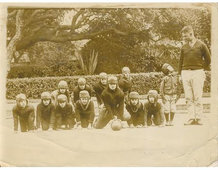 THE MIDGETS (ALAMEDA, CALIFORNIA) AMERICAN FOOTBALL TEAM 1920S