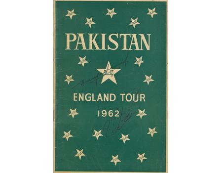 PAKISTAN ENGLAND TOUR 1962 CRICKET BROCHURE - SIGNED BY HANIF AND MUSHTAQ MOHAMMAD