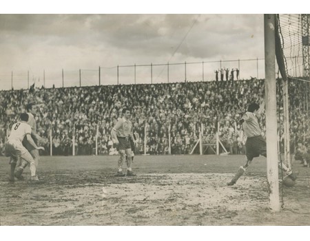 1950S FOOTBALL PHOTOGRAPH - GOAL-LINE TECHNOLOGY REQUIRED