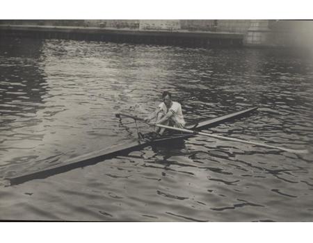 WALLY KINNEAR (GREAT BRITAIN) 1912 OLYMPIC SCULLING POSTCARD