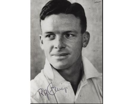 BOB CRISP (SOUTH AFRICA) SIGNED CRICKET PHOTOGRAPH