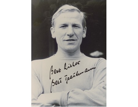 BERT TRAUTMANN (MANCHESTER CITY) SIGNED FOOTBALL PHOTOGRAPH