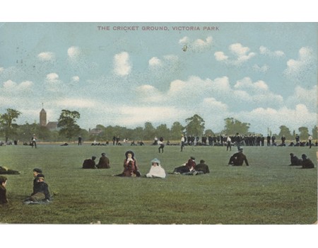 VICTORIA PARK CRICKET GROUND (EAST END OF LONDON) POSTCARD