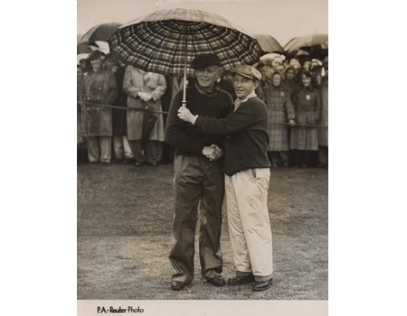 BING CROSBY 1950 GOLF PHOTOGRAPH (ST. ANDREWS)