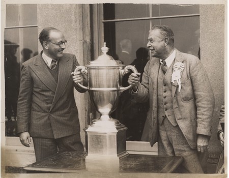 THE WALKER CUP 1938 GOLF PHOTOGRAPH - GREAT BRITAIN & IRELAND WIN FOR FIRST TIME